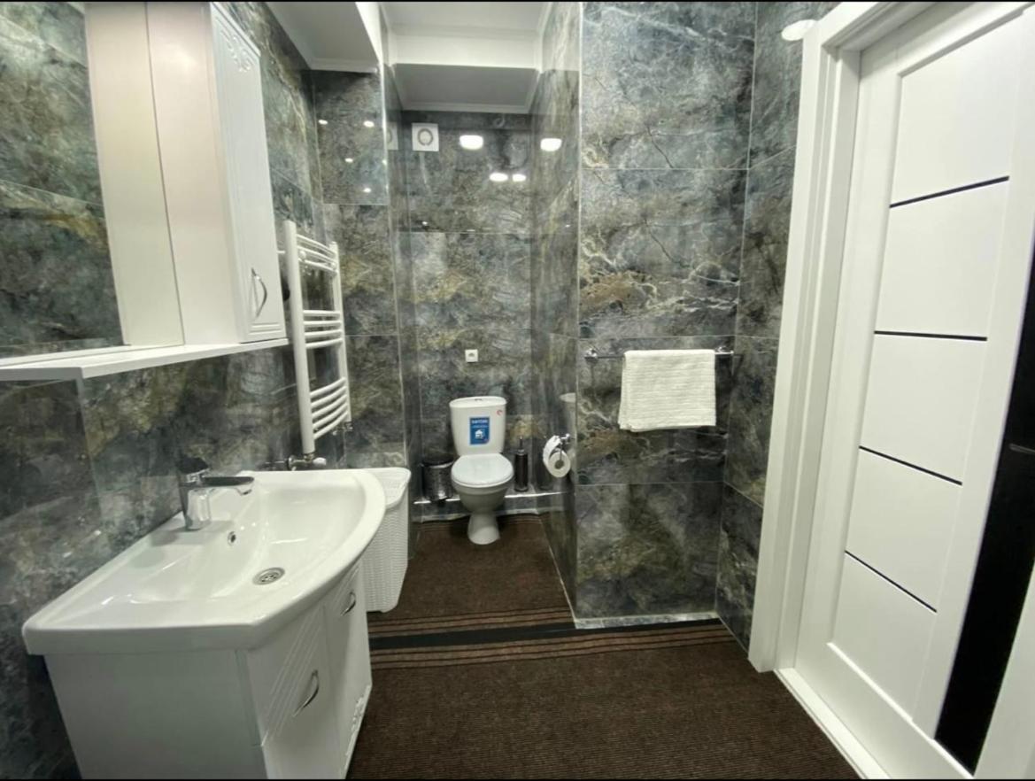 Luxury Oasis Flat Apartment Кишинев Екстериор снимка